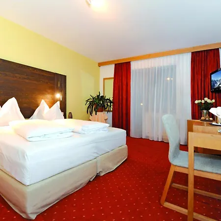 Hotel Koenig - Joker Card Included In Summer