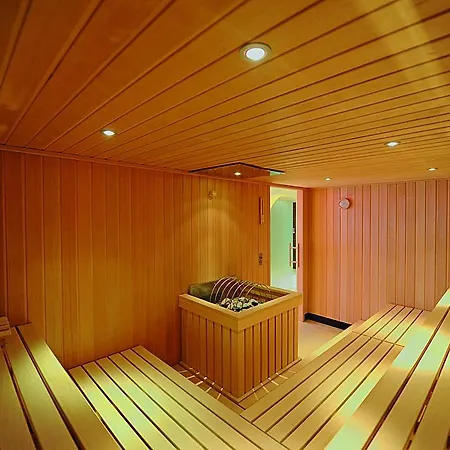 Hotel Koenig - Joker Card Included In Summer