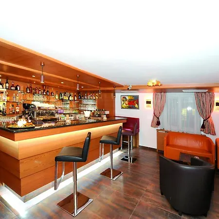 Koenig - Joker Card Included In Summer Hotel 3*